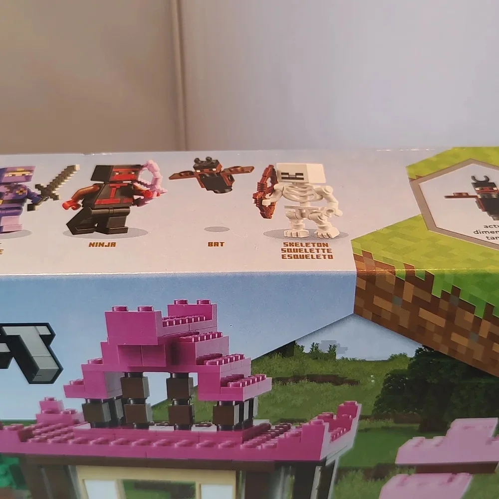 Lego Minecraft 21183 The Training Grounds NWT Building Toy Set